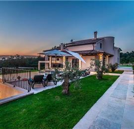 7 bedroom villa with pool in Svetvinčenat, sleeps 14